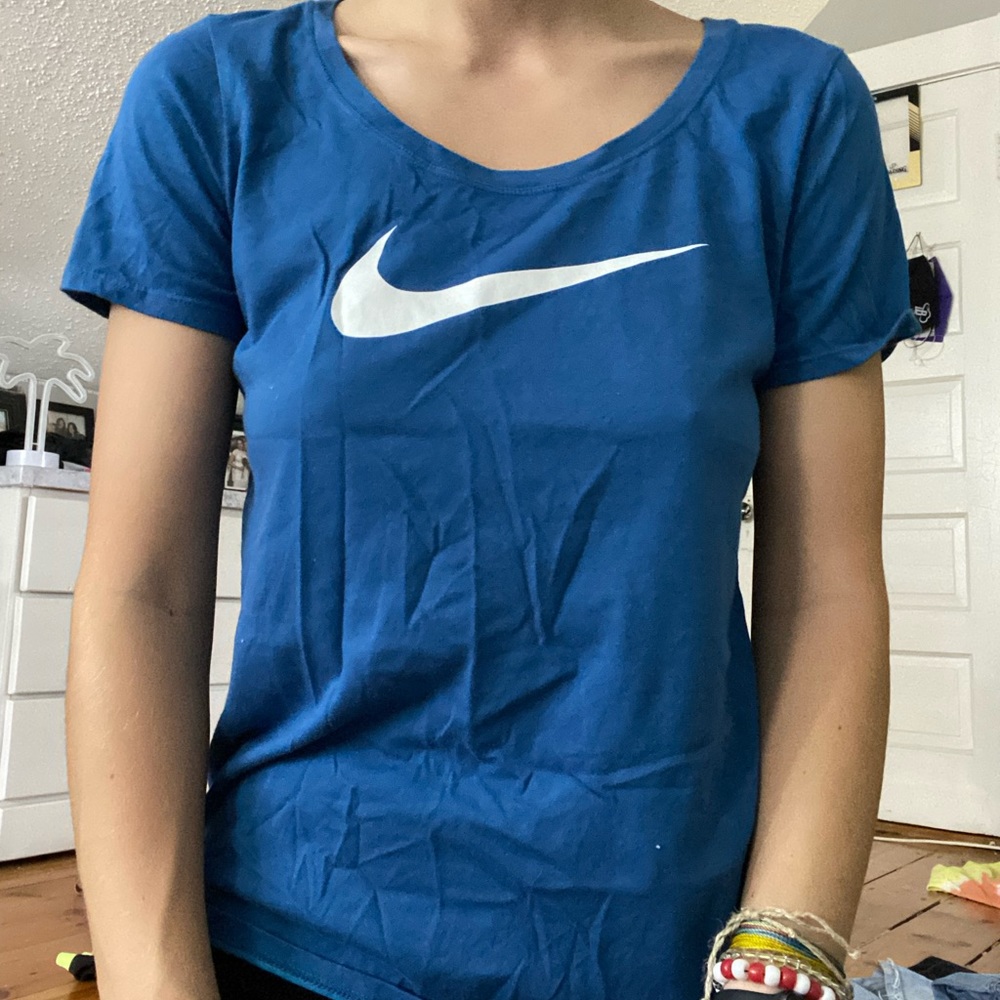 nike tee